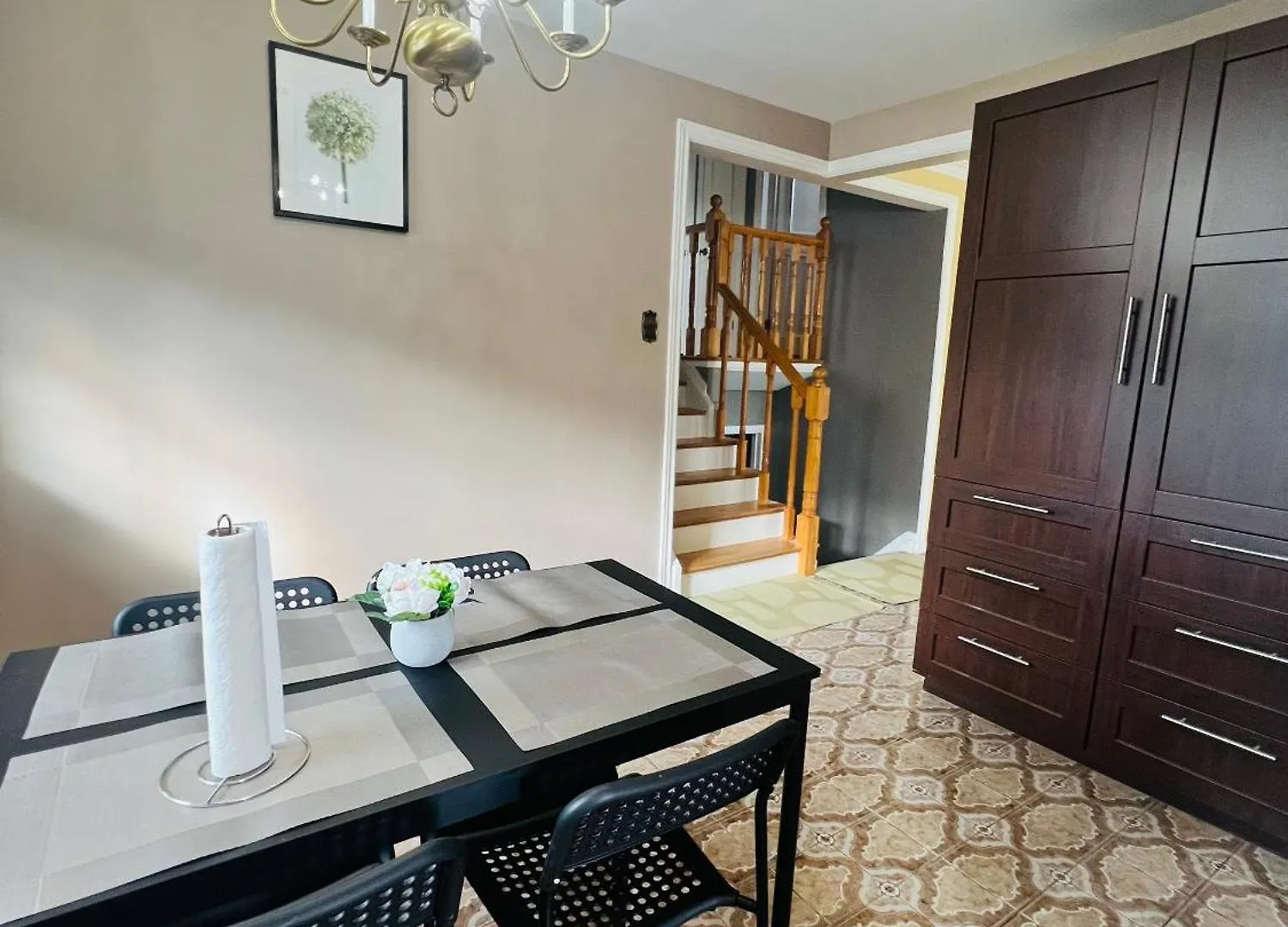 Guest house Cozy Stay, Self Check-In With Parking Available Upon Request Canada